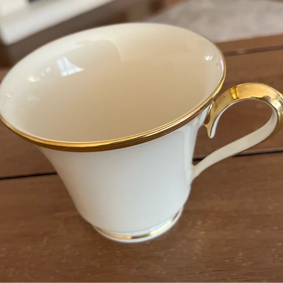 Lenox Eternal Tea Cup & Saucer Set. Condition: Mint - Picture 5 of 5